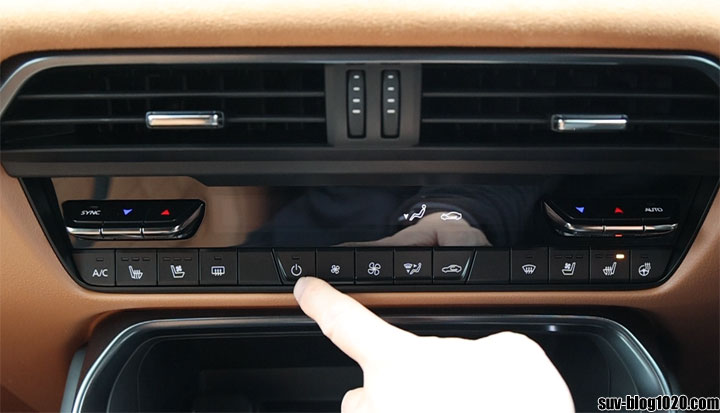 CX-60エアコン操作パネル電源スイッチ