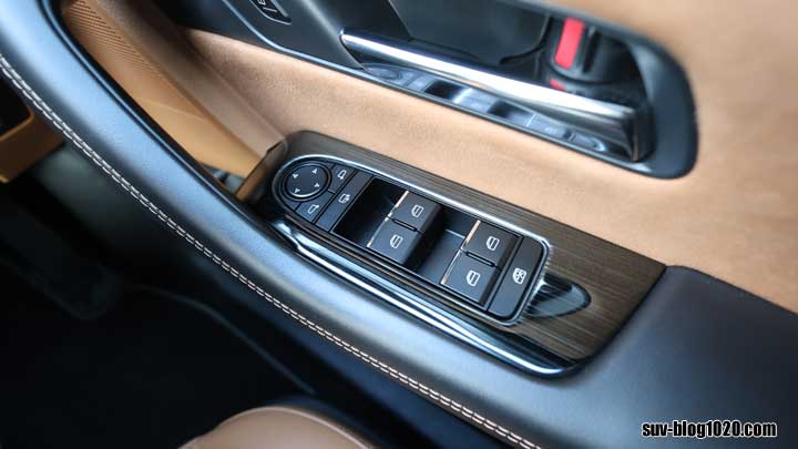CX-60 ウィンドウスイッチベース 運転席ドア アフター