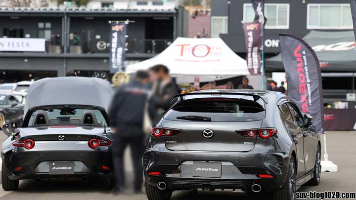 AUTOEXE MAZDA3とROADSTER