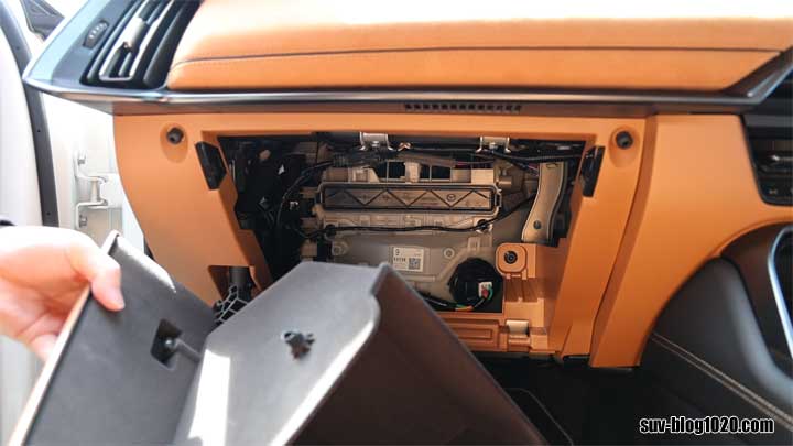 CX-60 エアコンフィルター グローブボックス撤去