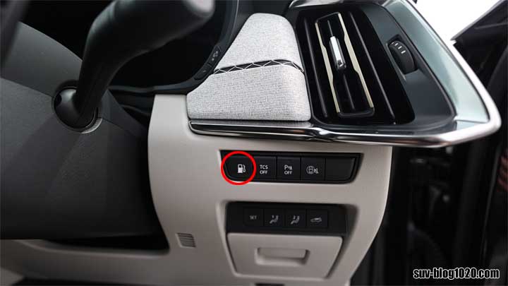 CX-80 PHEV試乗 給油口を開けるスイッチ