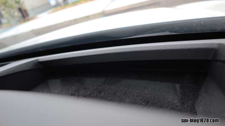 マツダ車 アクティブドライビングディスプレイ 防塵シート掃除前