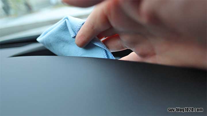 マツダ車 アクティブドライビングディスプレイ 防塵シートの掃除