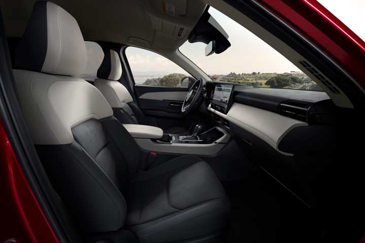 2026 CX-5 白黒内装1