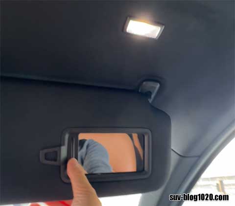 バニティミラーランプ点灯