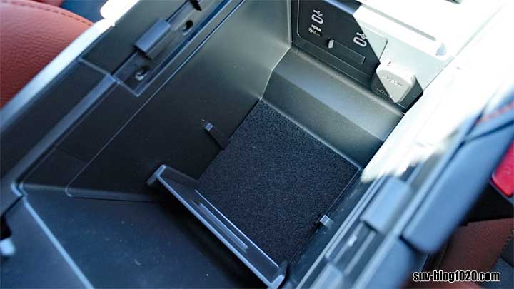 CX-30 RSE納車 センターコンソールボックス