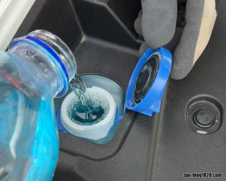 CX-60 ウォッシャータンクにウォッシャー液を入れる