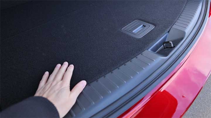 CX-5 XD Drive Edition ラゲッジトレイ段差無し