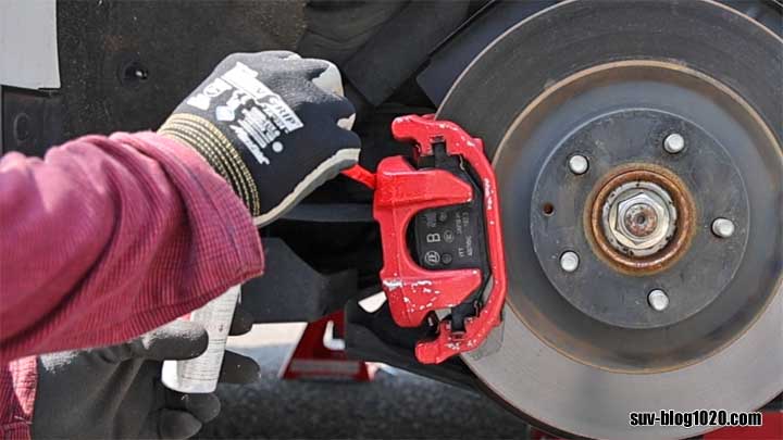 キャリパー塗装のはがれば部分の再塗装