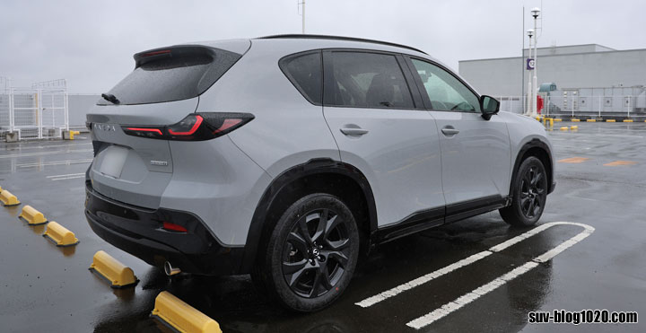 新型CX-5リアサイド